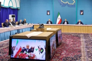 پزشکیان:قراردادهای ساخت نیروگاه‌ خورشیدی را می توان یک ساله افتتاح کرد