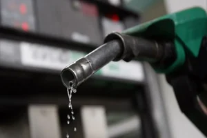 چرا افزایش ۸ برابری قیمت بنزین در دولت خاتمی با اعتراض روبه‌رو نشد؟